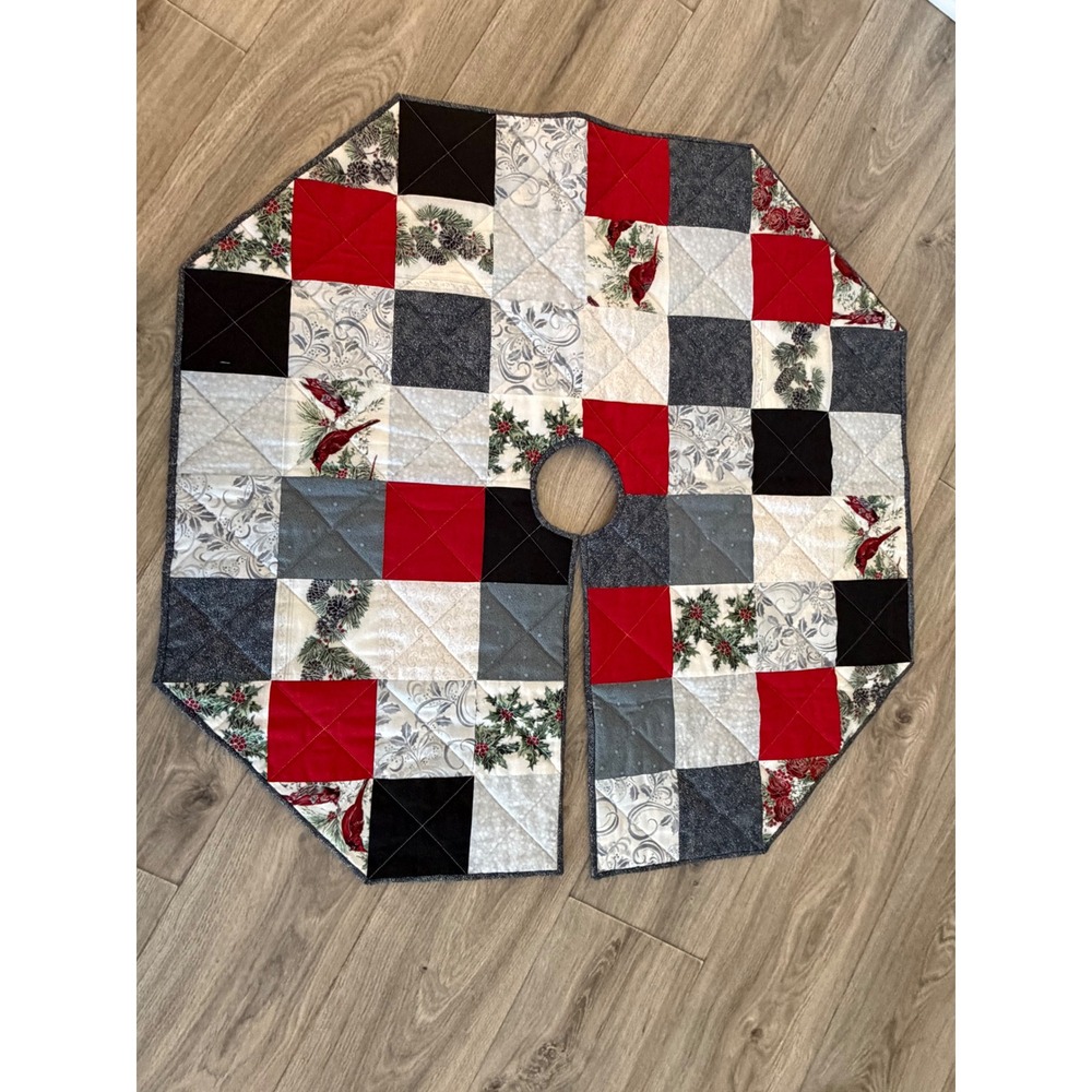 Handmade Quilted Christmas Tree Skirt Cardinal Holly Patchwork Red Grey 35 Inch